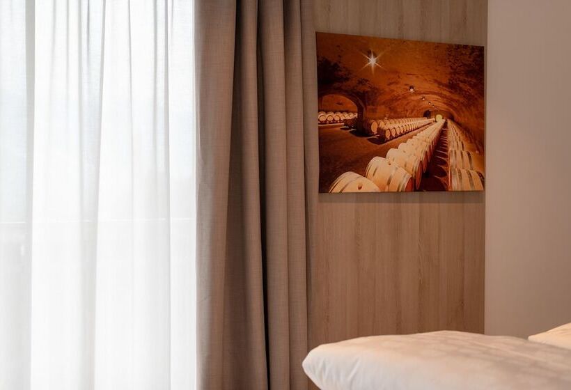 Номер Стандарт Двуспальная Кровать с Видом, Garni Hotel Ritterhof