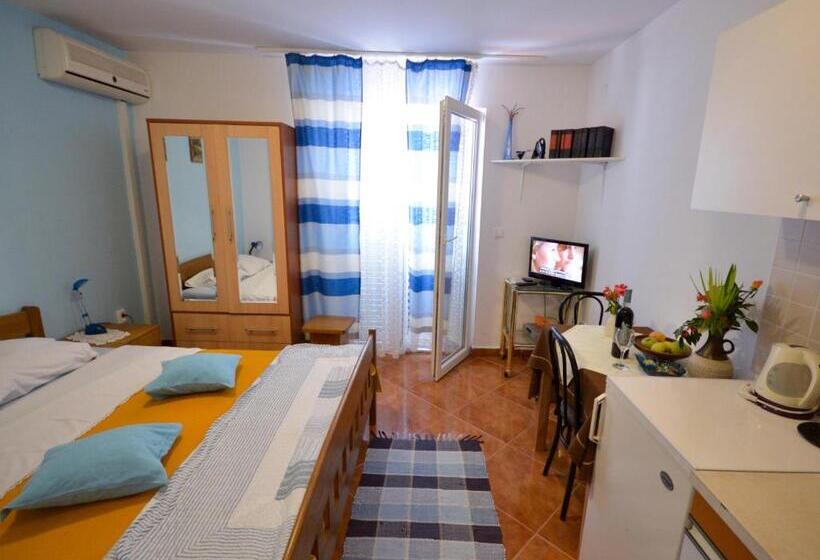 Студио Стандарт с Балконом, Villa Nada