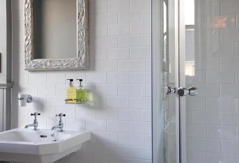 キングサイズベッドのクラシックルーム, The Three Crowns