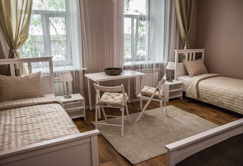 Семейный Номер, Hostel Esenin