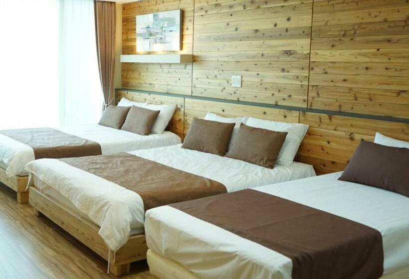 Номер Стандарт Трехместный, Jeju M Resort