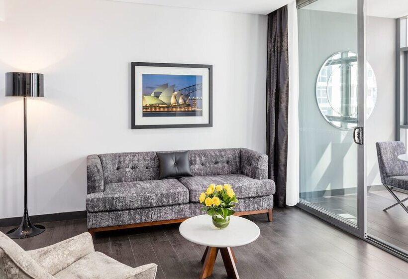 Люкс, Meriton Suites Chatswood