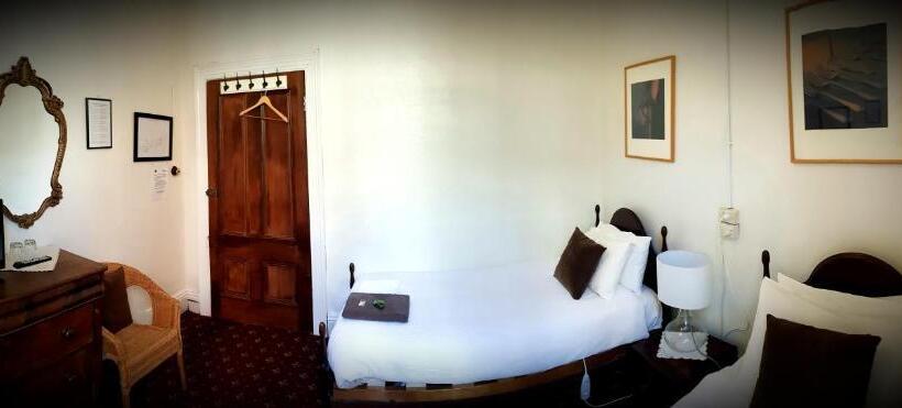 غرفة قياسية, The Corner Hotel Alexandra