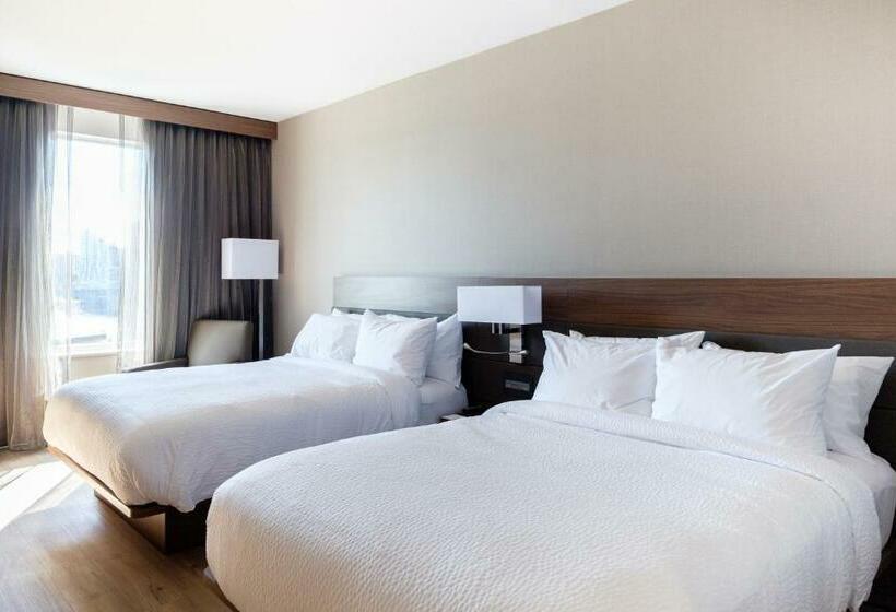 Номер Стандарт, Ac Hotel By Marriott Cincinnati At The Banks