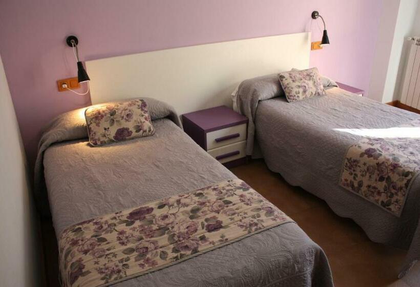 اتاق استاندارد, Hostal La Ribera Del Júcar