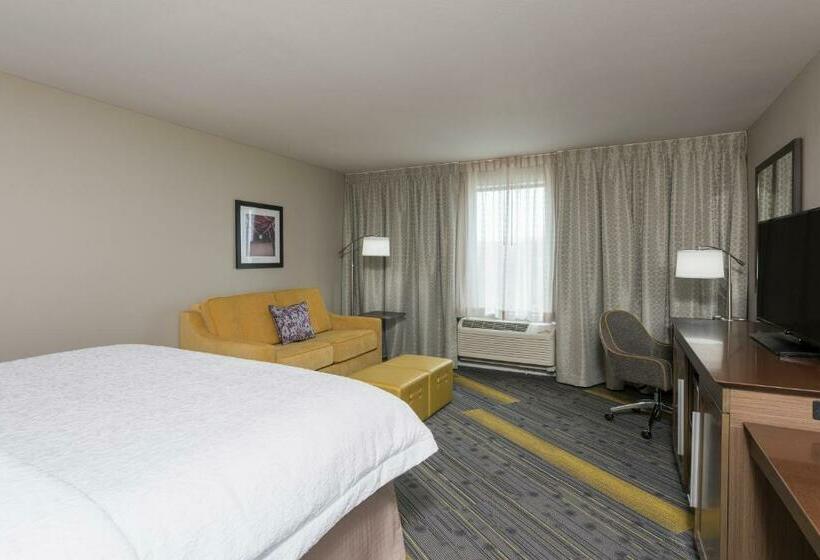 身障者適用キングサイズベッドルーム, Hampton Inn & Suites West Lafayette