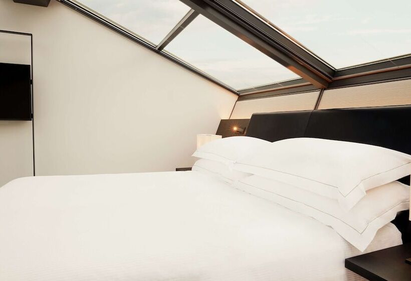 Люкс Дюплекс, Hilton Lake Como