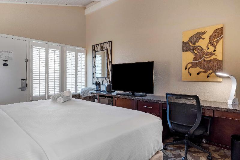 Стандартный Номер Кровать Кинг, Hilton Lake Como