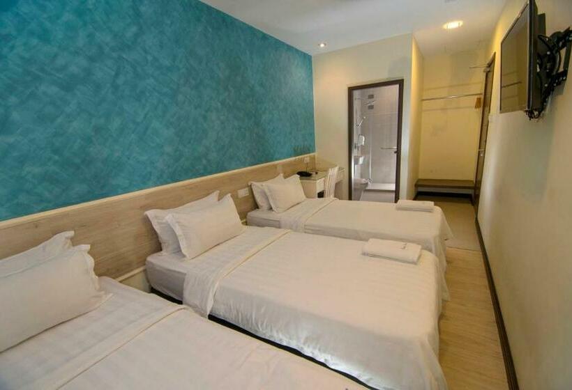 Quarto Triplo Estandar, Pantai Inn Kota Kinabalu