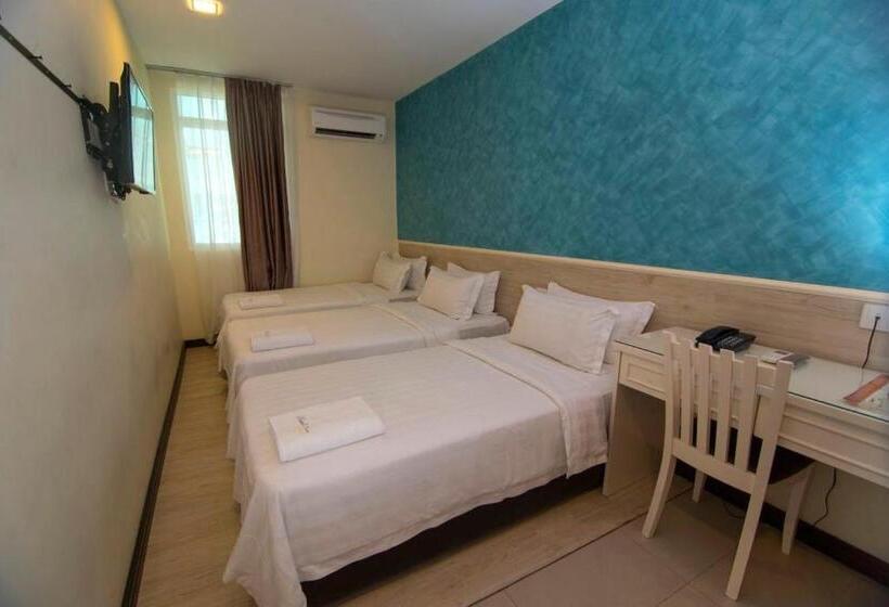 Quarto Triplo Estandar, Pantai Inn Kota Kinabalu