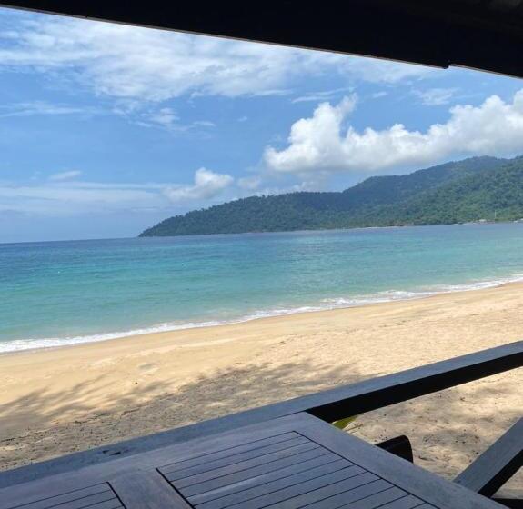 اتاق استاندارد با بالکن و چشم‌انداز دریا, The Station Tioman