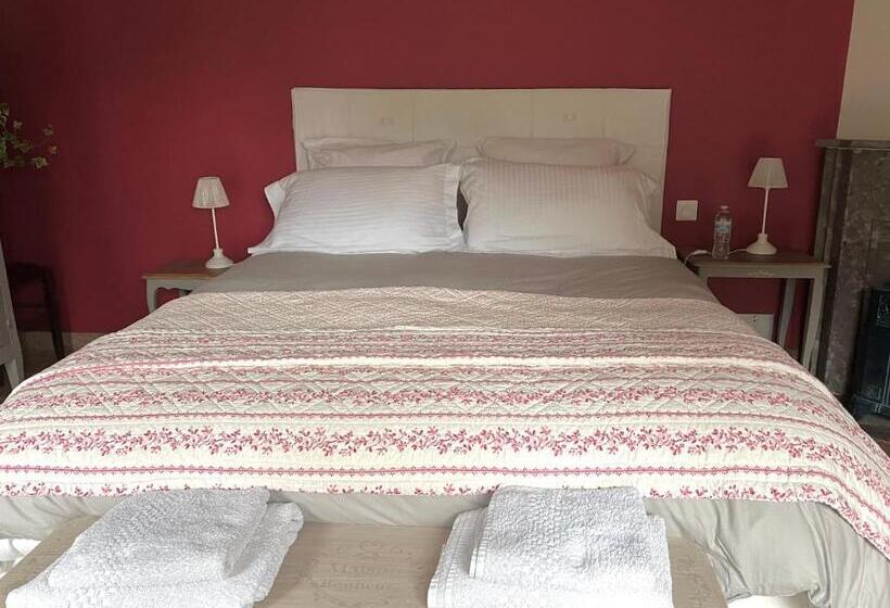 Номер Стандарт Вид на Сад, La Chambre D Hôte De Manou En Normandie