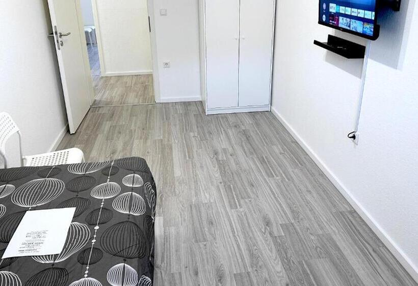 Апартаменты 1 Спальня, # Vaz Apartments Sg01 02, Wlan,tv, Küche, 2 X Balkone, Nahe Zentrum