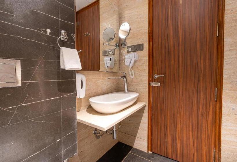 Номер Стандарт, Treebo Premium Heritage Grand  Majiwada Thane