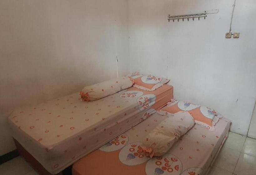 Cameră Standard, Spot On 93681 Qodri Homestay Syariah