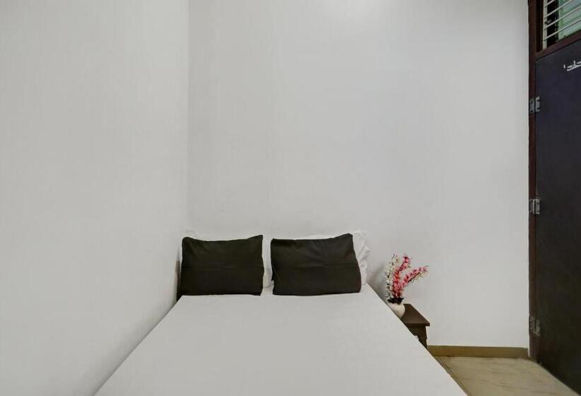 트리플 클래식 룸, Oyo Hotel R K Shahpura
