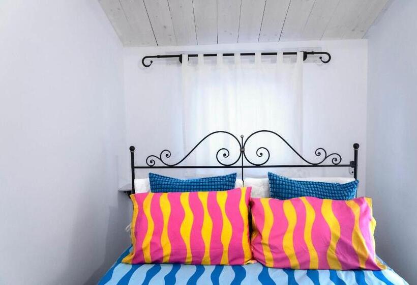 اتاق استاندارد سه نفره, Lillac Cottage