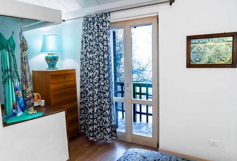 اتاق استاندارد سه تخته با چشم‌انداز باغ, Lillac Cottage