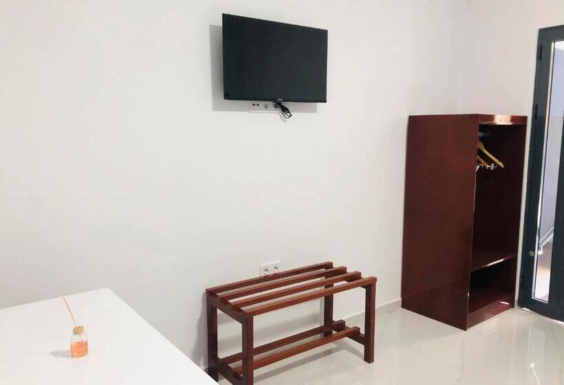 اتاق استاندارد, Edificio Cosec