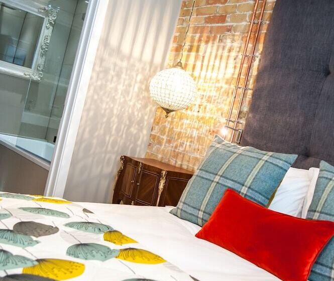 Номер Deluxe, Rooms At Number One
