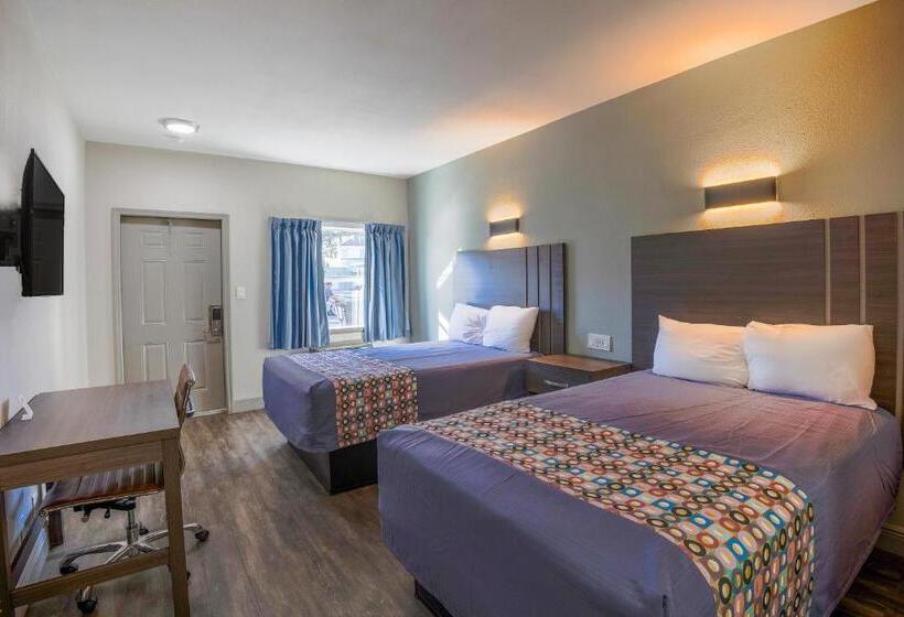 Номер Стандарт 2 Двуспальные Кровати, Budget Motel  Titusville