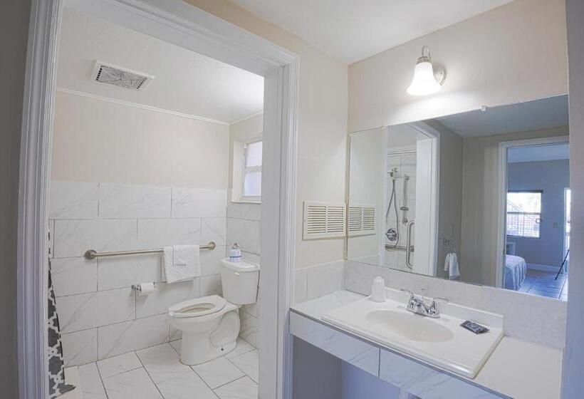 Номер Премиум, Budget Motel  Titusville