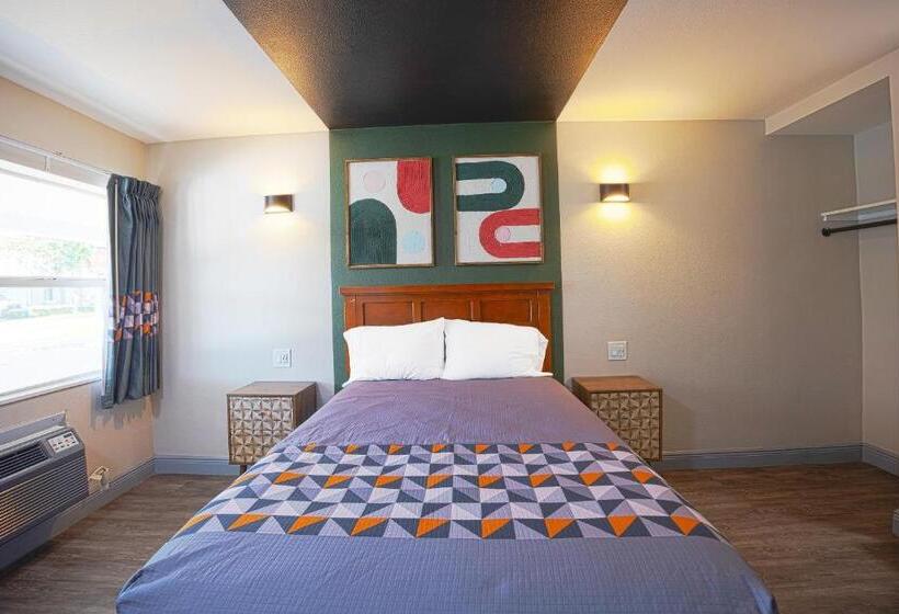 Апартаменты 1 Спальня, Budget Motel  Titusville