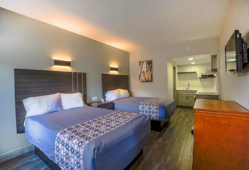 Номер Стандарт Адаптированный для Инвалидов, Budget Motel  Titusville
