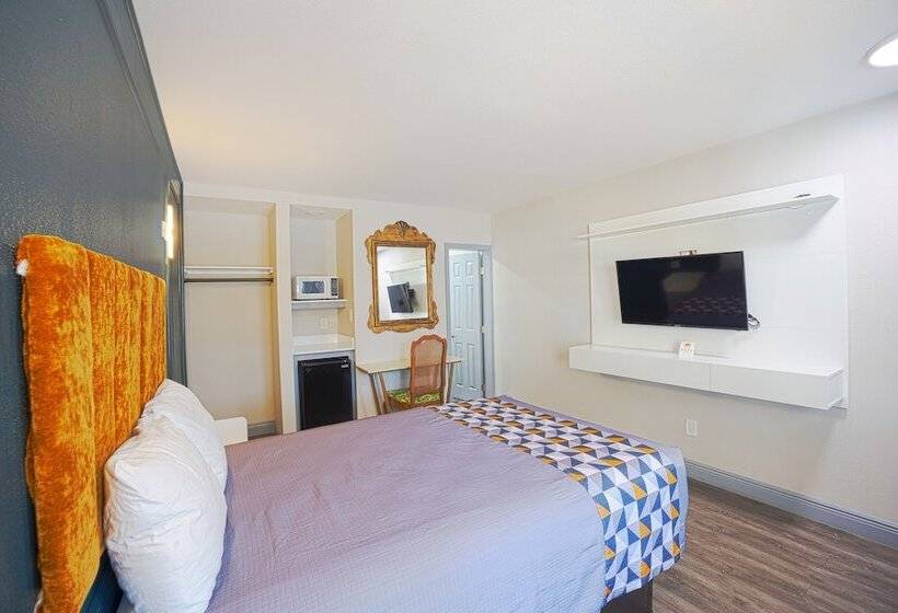 Апартаменты 1 Спальня, Budget Motel  Titusville