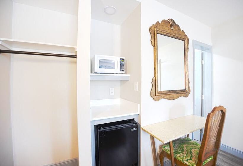 Апартаменты 1 Спальня, Budget Motel  Titusville
