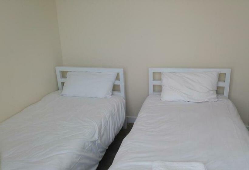 Семейный Номер, City View Hotel Stratford