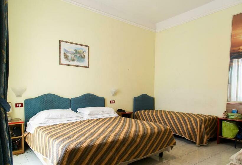 Habitación Triple Estándar, Altavilla 9