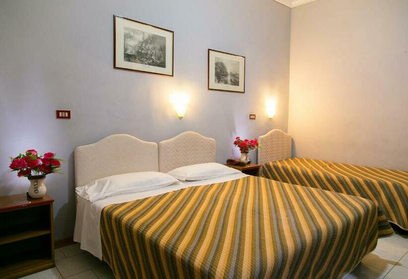 Habitación Triple Estándar, Altavilla 9