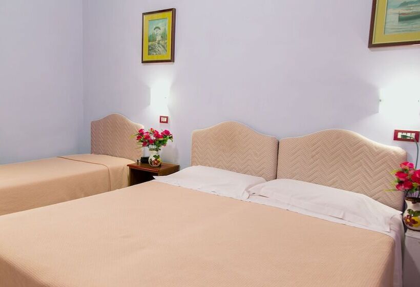 Habitación Triple Estándar, Altavilla 9