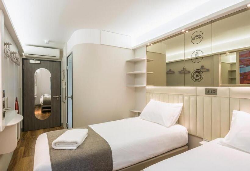 Номер Стандарт, Point A Hotel London Shoreditch