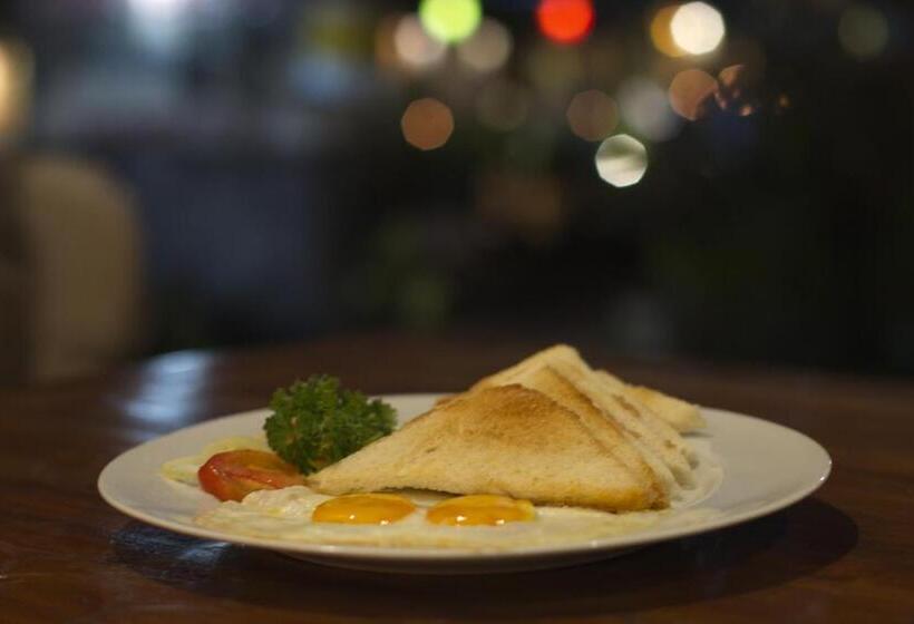سوییت لوکس, Ubud Terrace