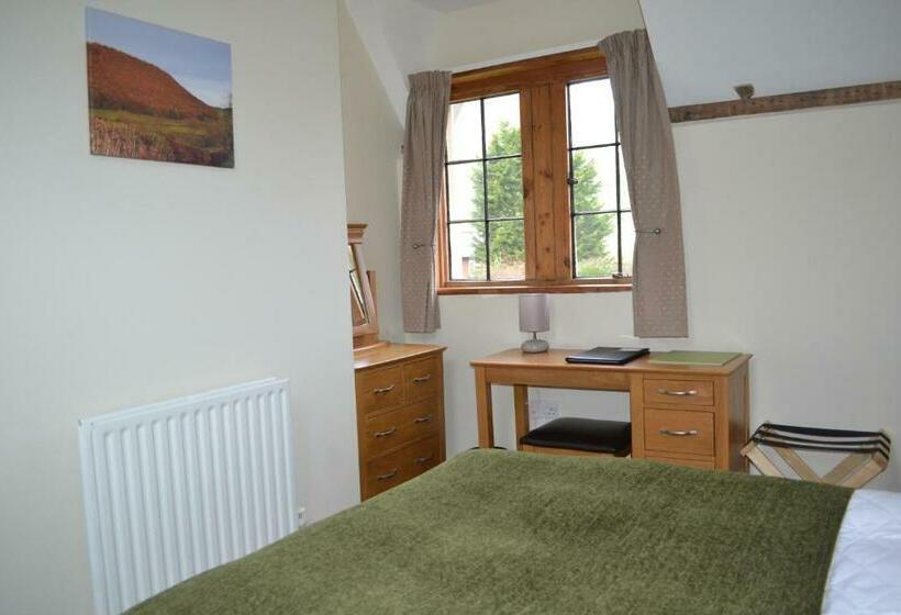 Люкс, The School House B & B