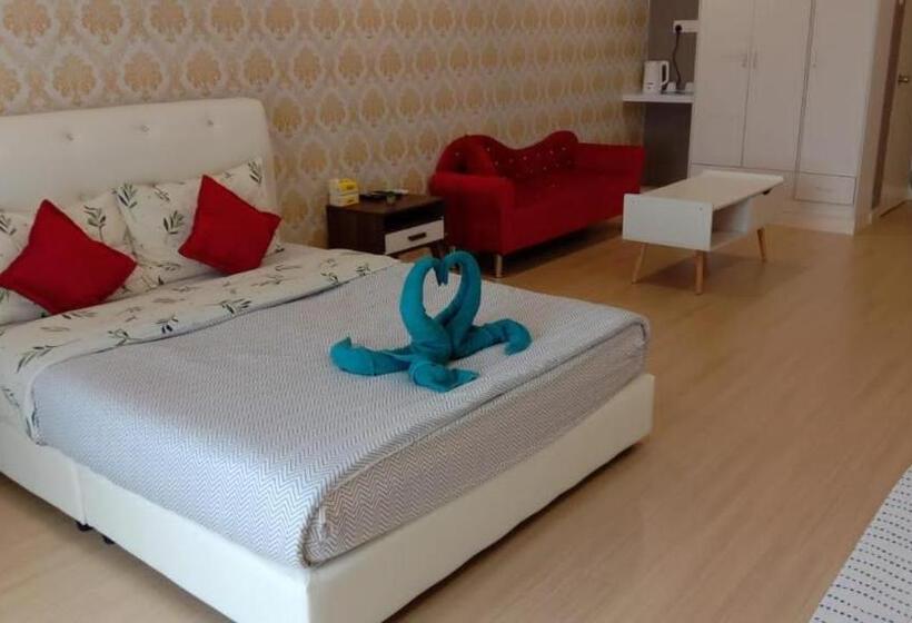 Номер Стандарт, Home Feel @ Superior Deluxe Room Champs Elysees