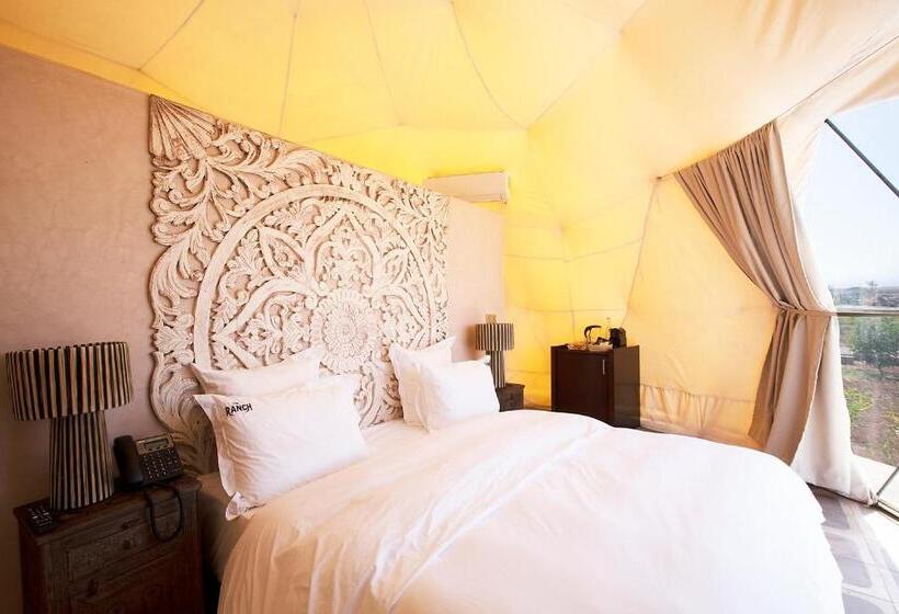 چادر با خدمات رفاهی استاندارد, The Ranch Resort