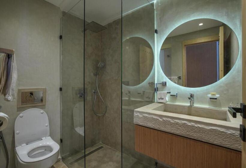 اتاق استاندارد با چشم‌انداز استخر, The Ranch Resort