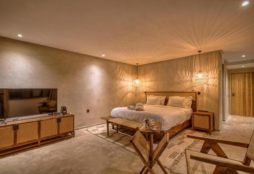 سوییت جونیور, The Ranch Resort