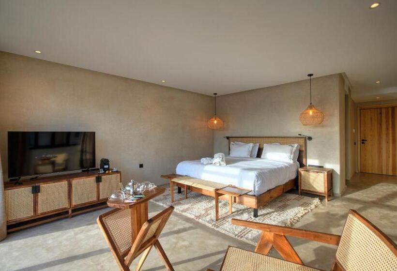 سوییت جونیور, The Ranch Resort