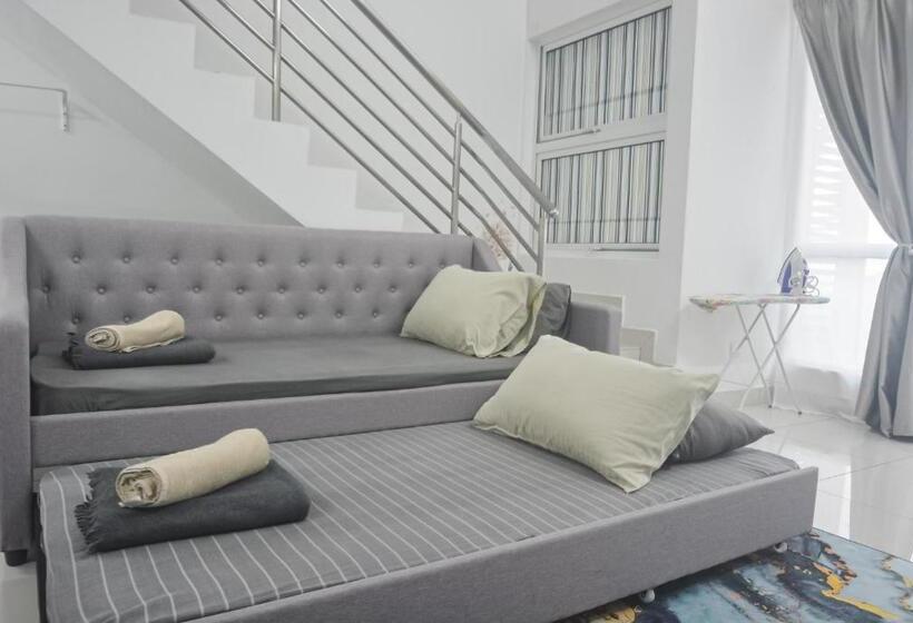 Люкс Дюплекс, Azfa Duplex Suite At De Centrum Putrajaya Bangi Free Wifi