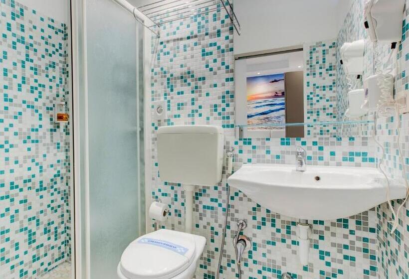 اتاق استاندارد, Sympathy Piscina E Animazione