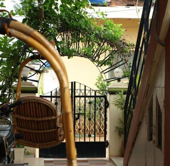 Номер Deluxe, Manasa Guest House