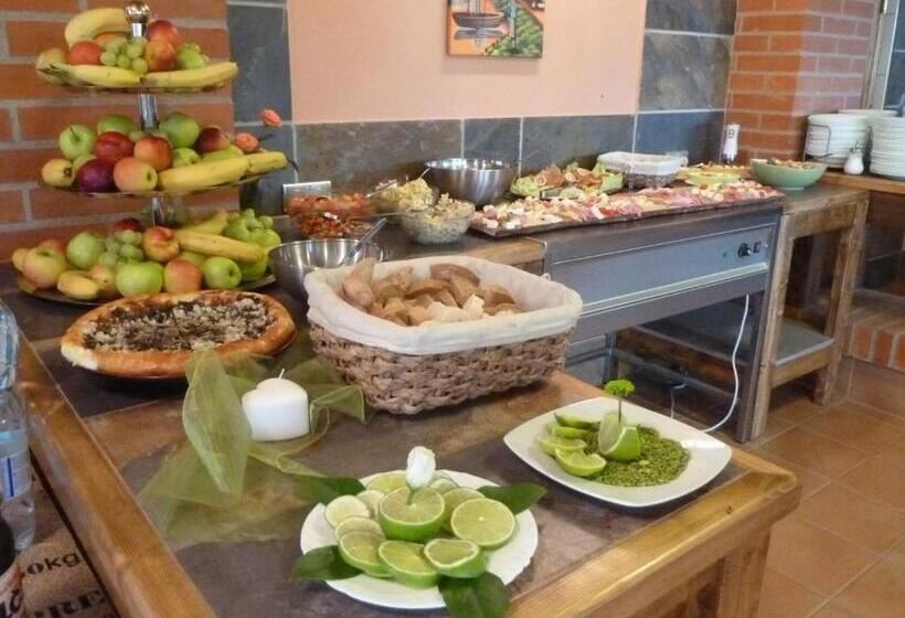 Четырехместный Номер Deluxe, Q Ranch