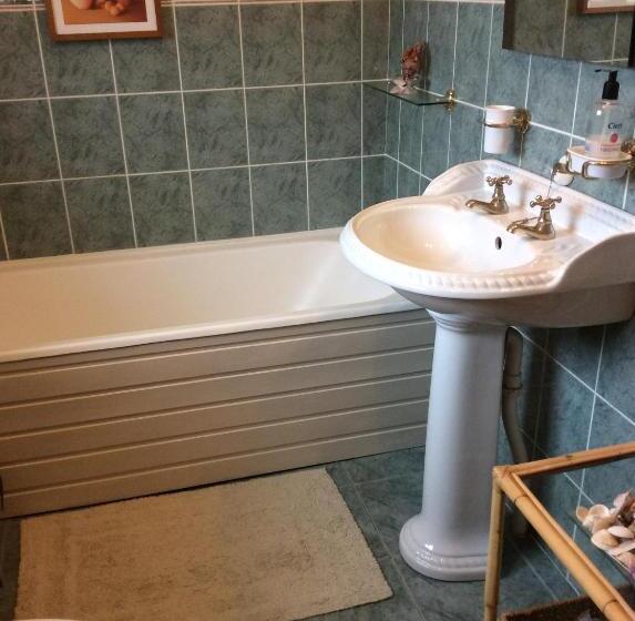 Standard room with outdoor bath, Teach Donncadh B&b