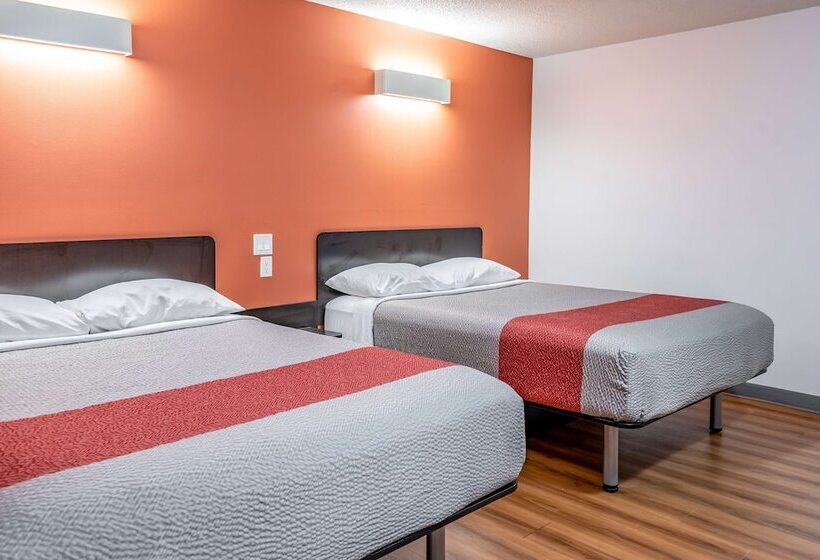 Номер Deluxe, Motel 6fort Nelson, Bc