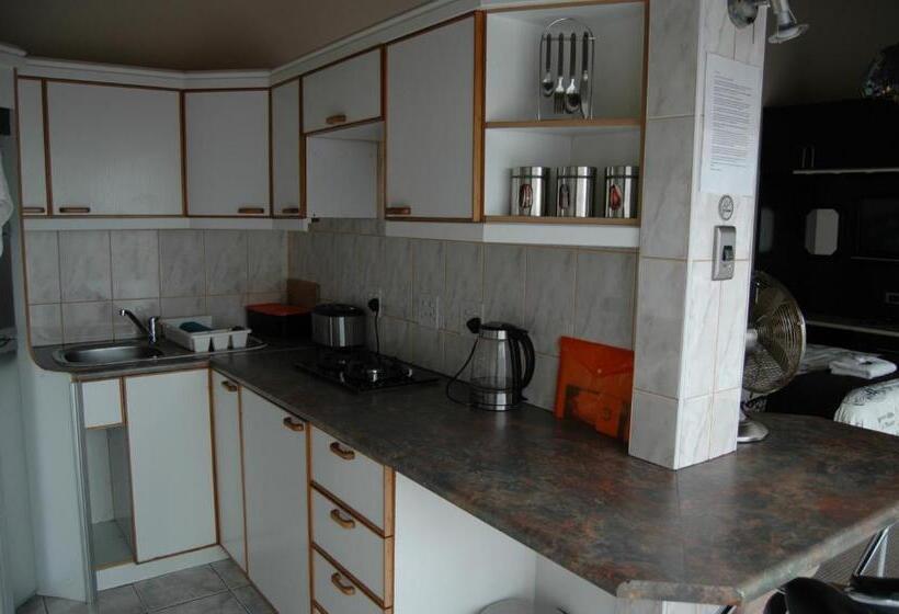 Apartamento 1 Dormitório Vista Piscina, Bon A Vie Self Catering And B&b Gonubie Full Solar Power, No Load Shedding!