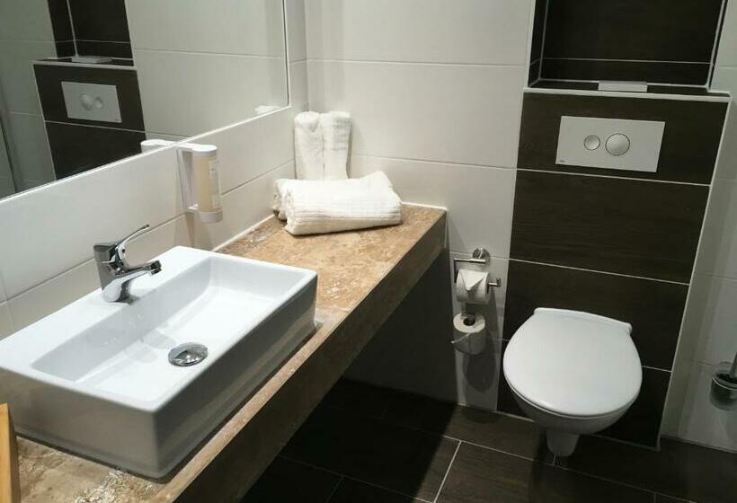 Номер Стандарт, Premier Inn Lindau